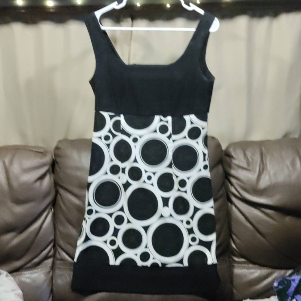 AB STUDIOS GEOMETRIC CIRCLES. Sz. 8
